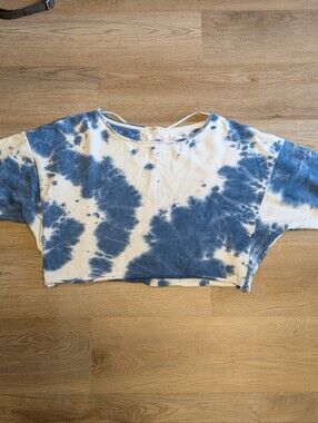 NATURAL LIFE Palmer Blue and White Tie-Dye Cropped Sweatshirt